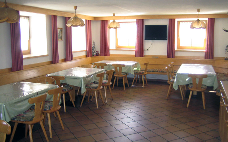 hauserhof-esszimmer2